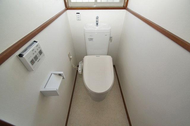 Toilet. cross ・ Floor CF re-covering