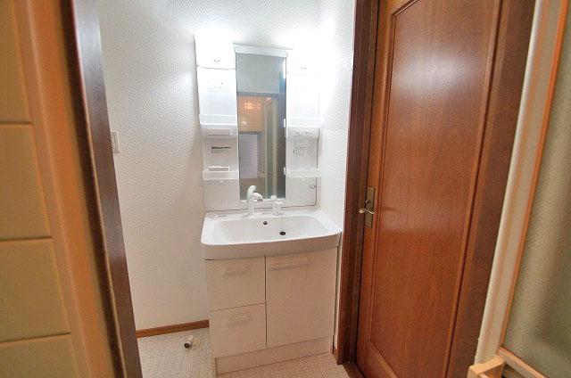 Wash basin, toilet. cross ・ Floor CF re-covering