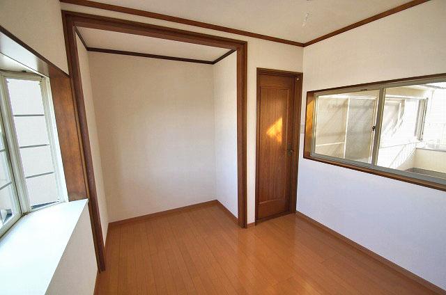 Non-living room. 2 Kaiyoshitsu