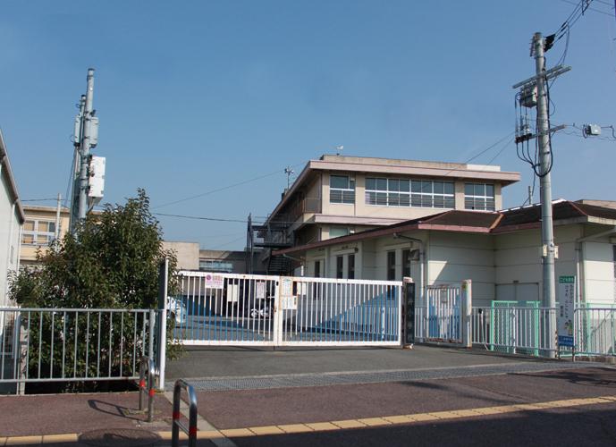 Primary school. Tarui until elementary school 780m