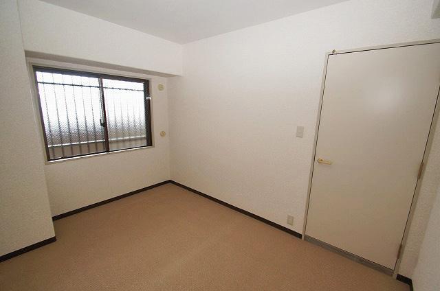 Non-living room
