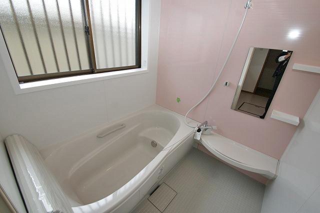 Bathroom. Unit bus had made