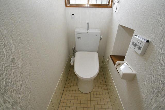 Toilet. Toilet bowl / Beauty Toilette had made