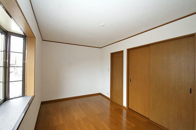 Non-living room. 2 Kaiyoshitsu