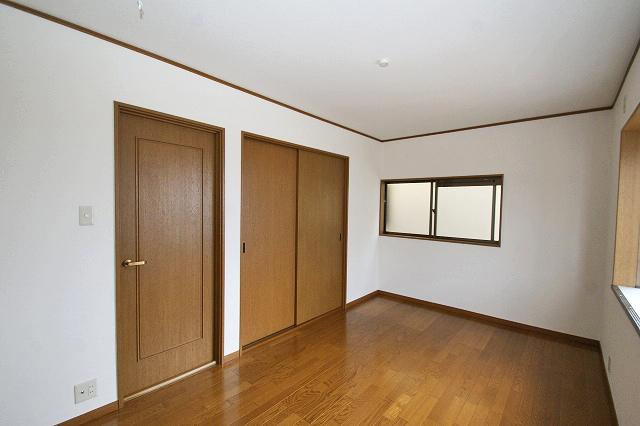 Non-living room. 2 Kaiyoshitsu