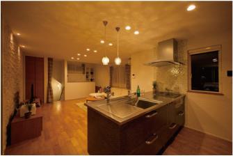 Kitchen. Equipped with the latest features, As a high-quality interior, As comfortable raw activity line, Adopted Toyo kitchen-held easy-to-use attachment.