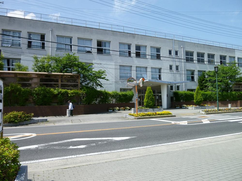 Junior high school. Sennan Municipal Sennan until junior high school 794m