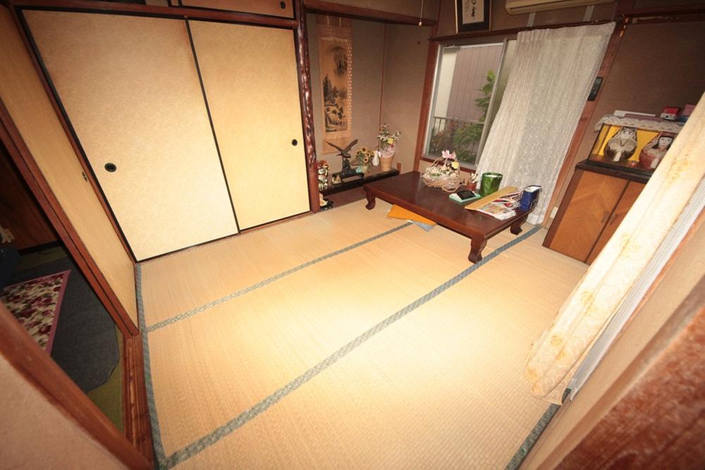 Other introspection. 1F Japanese-style room