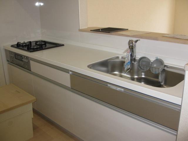 Kitchen. ☆ It bounces the conversation face-to-face kitchen \ (^ o ^) /
