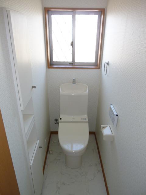 Other Equipment. Toilet with convenient storage to put away the stock of cleaning tools and equipment. Also Katazuki refreshing narrow space.