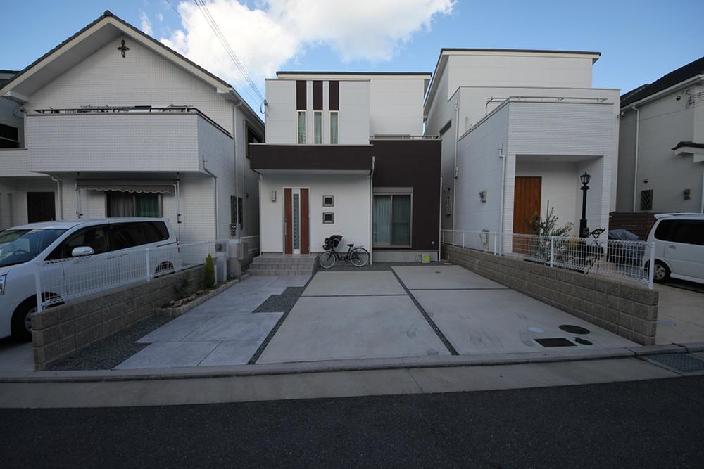 Local appearance photo