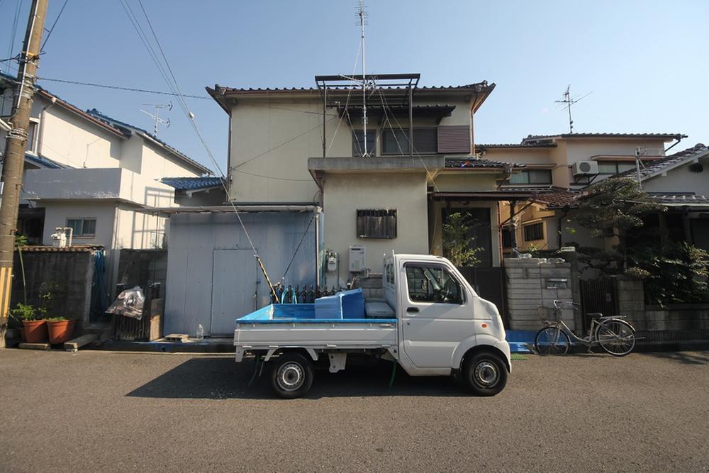 Local appearance photo