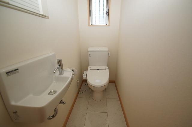 Toilet. The first floor of the toilet