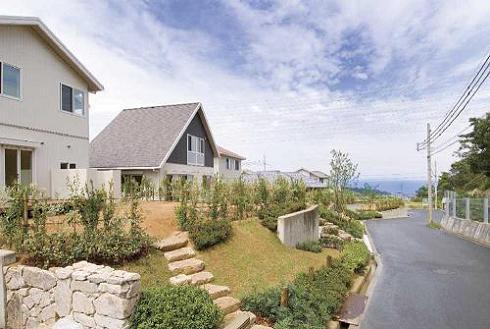 Sale already cityscape photo. While one House one House is a unique, As lead as beautiful cityscape. There is a flavor of somewhere Resort, Shine in befitting the sea and the light and the green in the city of this hill, I drew of the city landscape.