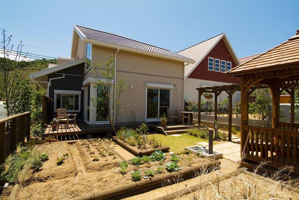 Other local. Dream come true in the 100 square meters more than the site. Sweat in the home of the home garden