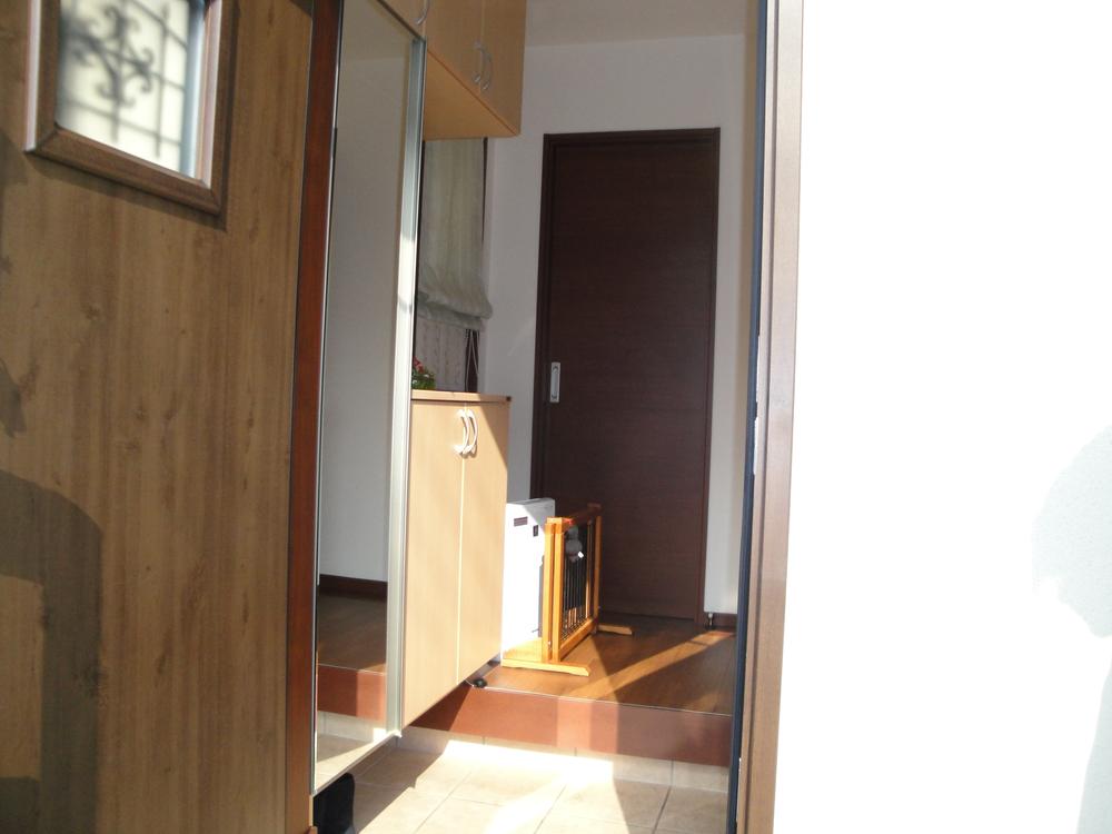 Entrance. Local (11 May 2013) Shooting