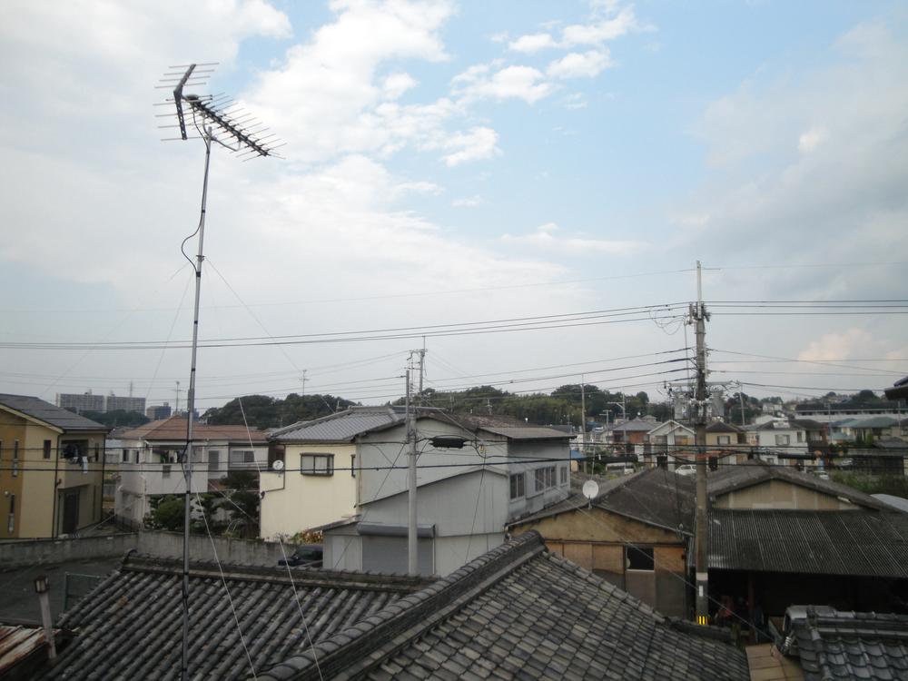 View photos from the dwelling unit. View from the site (November 2013) Shooting