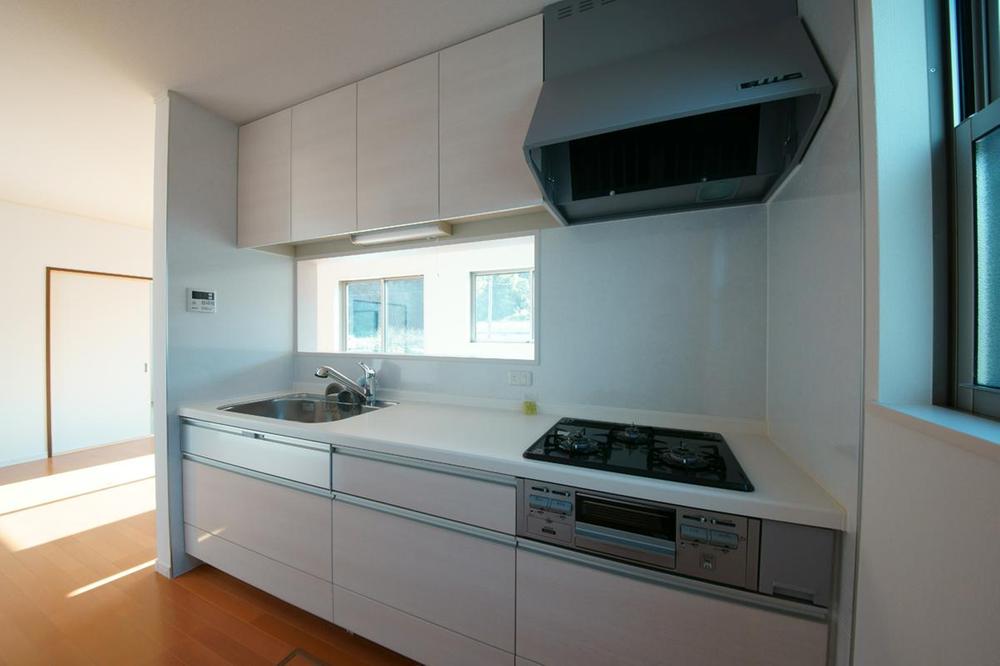 Kitchen. December 2013 shooting