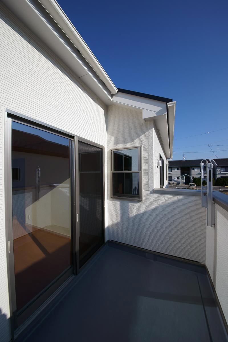 Balcony. December 2013 shooting