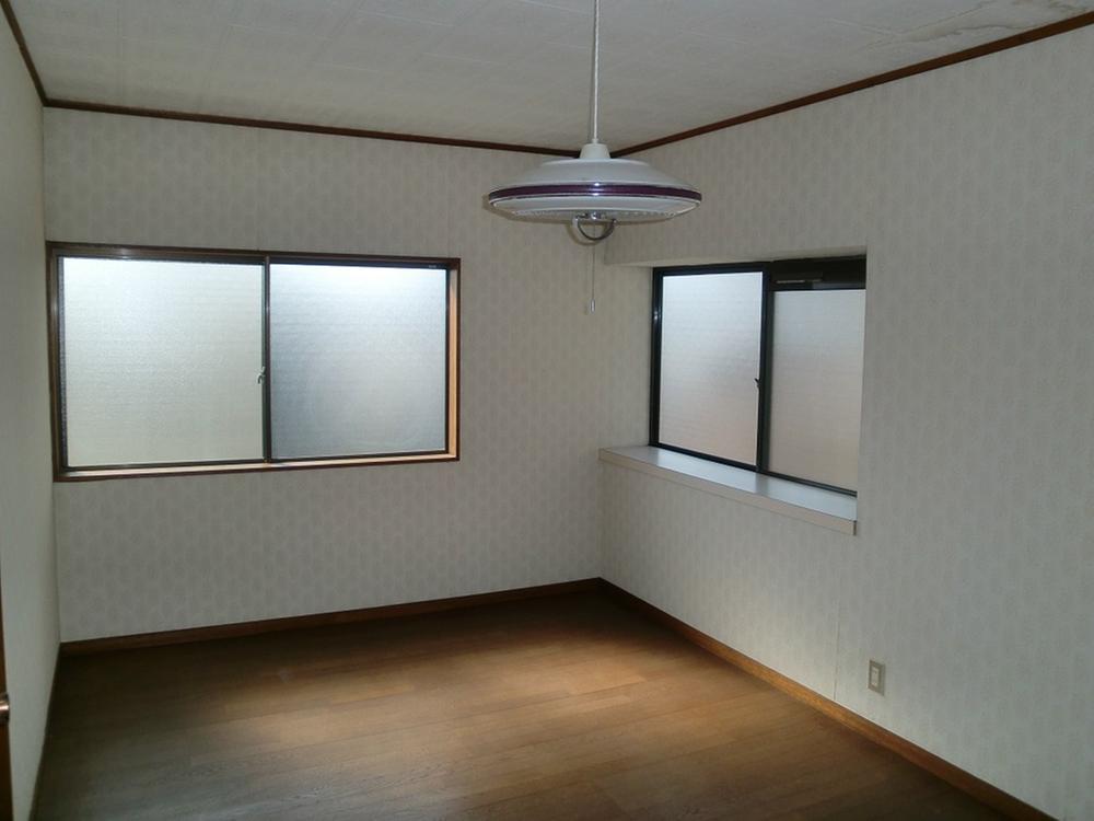 Non-living room. 2 Kaiyoshitsu