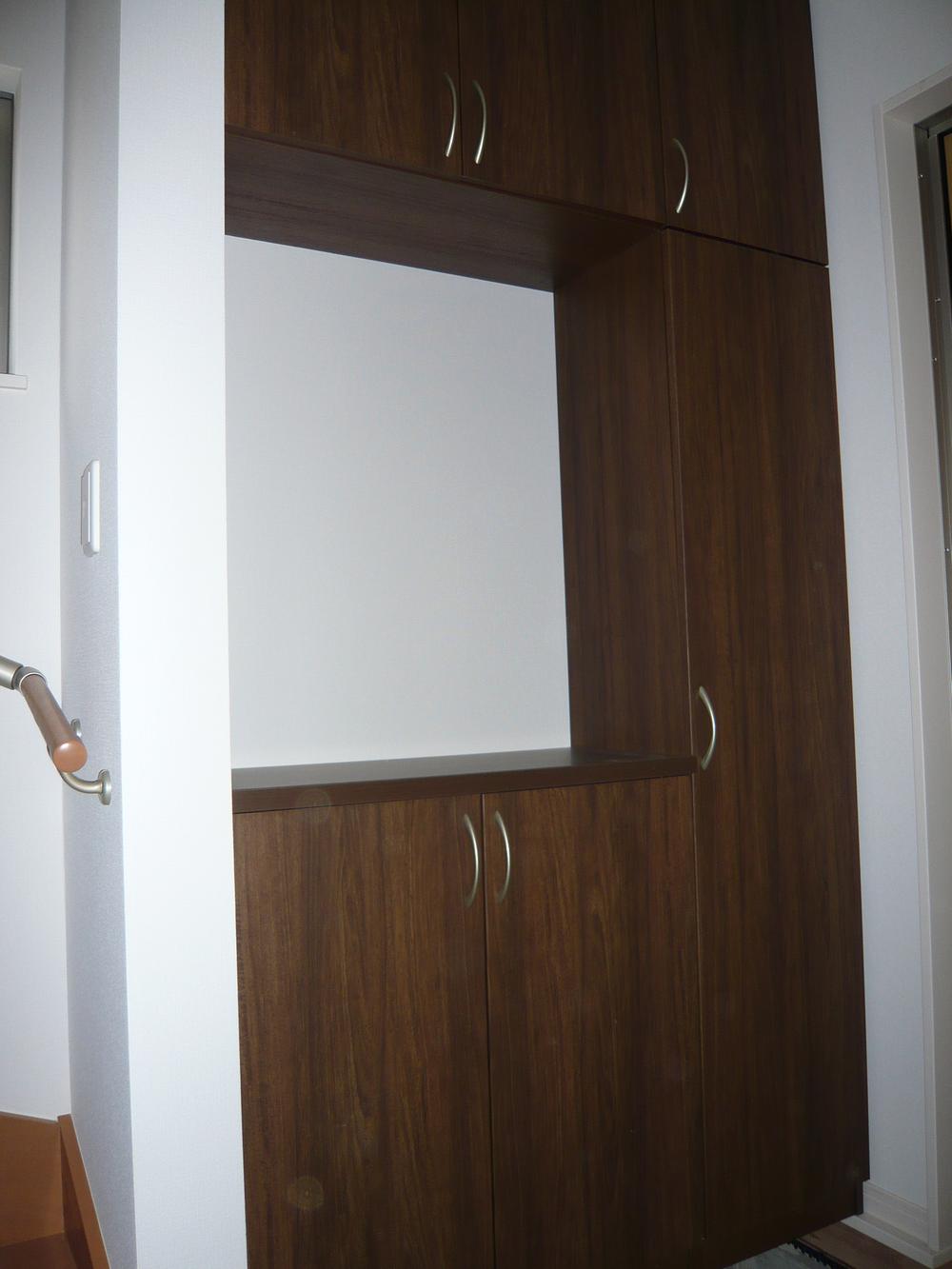 Receipt. ☆ Large front door storage ☆ ☆ Entrance clean, large capacity