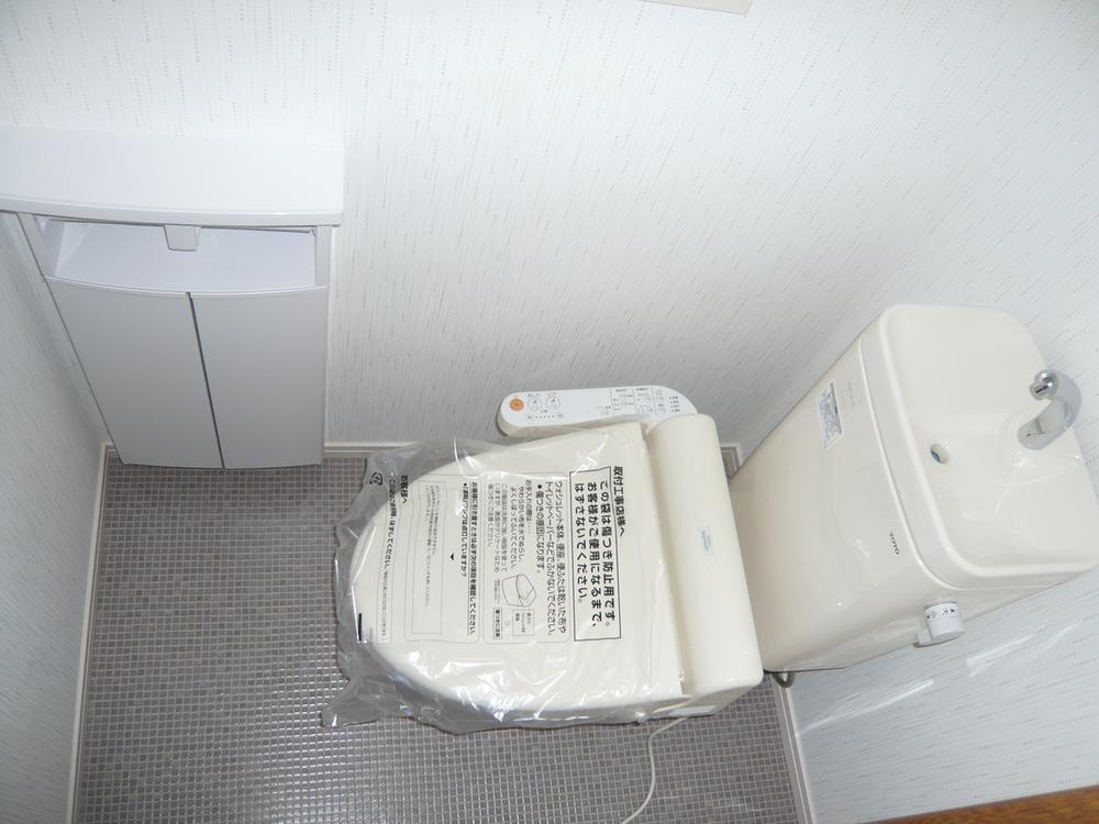 Toilet. ☆ 1F toilet ☆