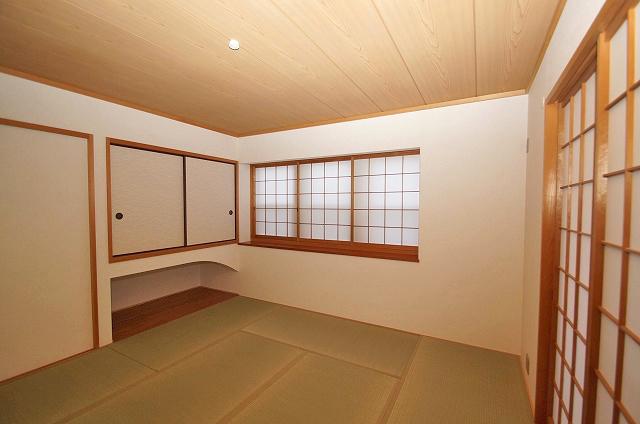 Non-living room. cross ・ Sliding door ・ Sliding door re-covered settled