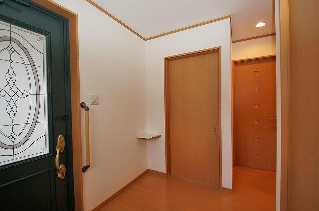 Entrance. Cross re-covered settled