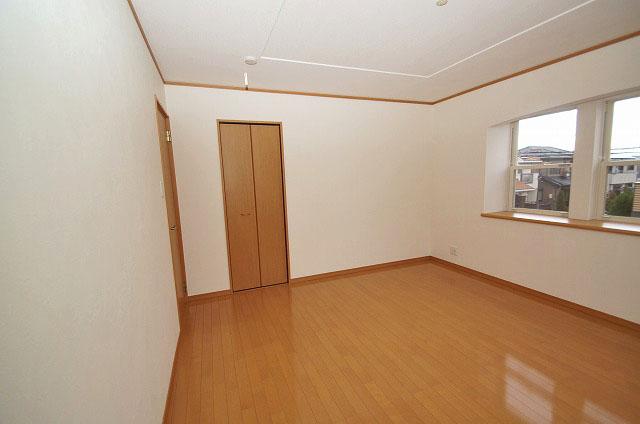 Non-living room. 2 Kaiyoshitsu