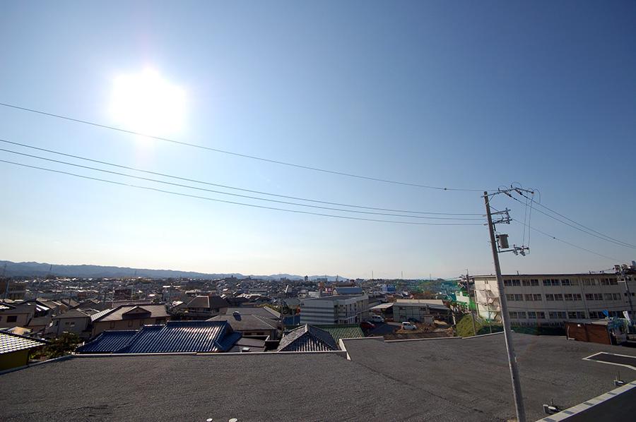 View photos from the dwelling unit. View from the top of the box garage. View from the house that was built here would surely great.