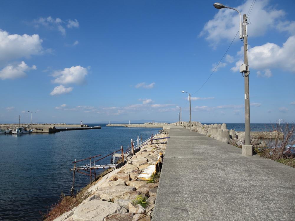 Other. Fishing lovers 1.6km until the wharf Walk is a 20-minute