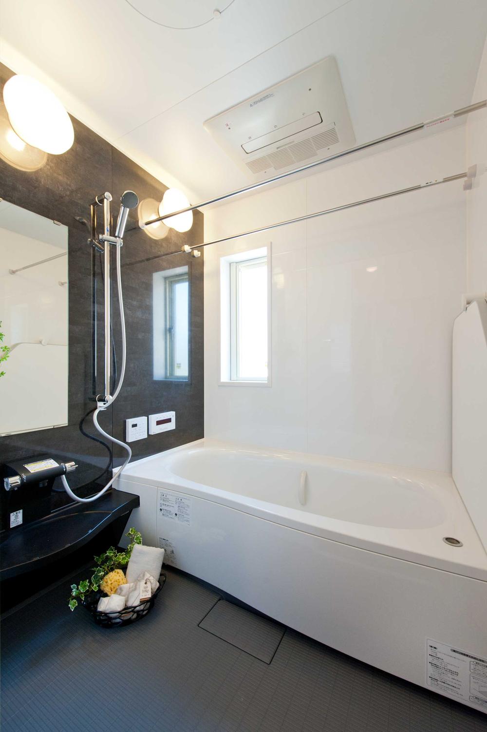 Bathroom. Bathroom that combines luxury and cleanliness. Because bathtub to put afield, Someone could heal tired of busy dad (September 2012) shooting