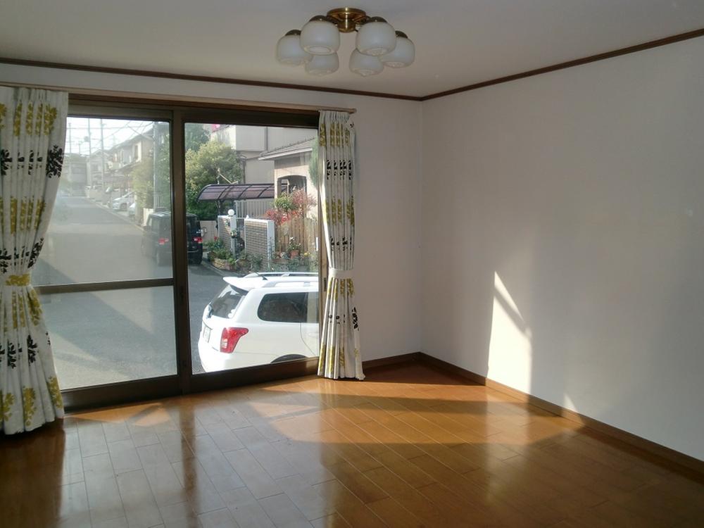 Living. Sunny living