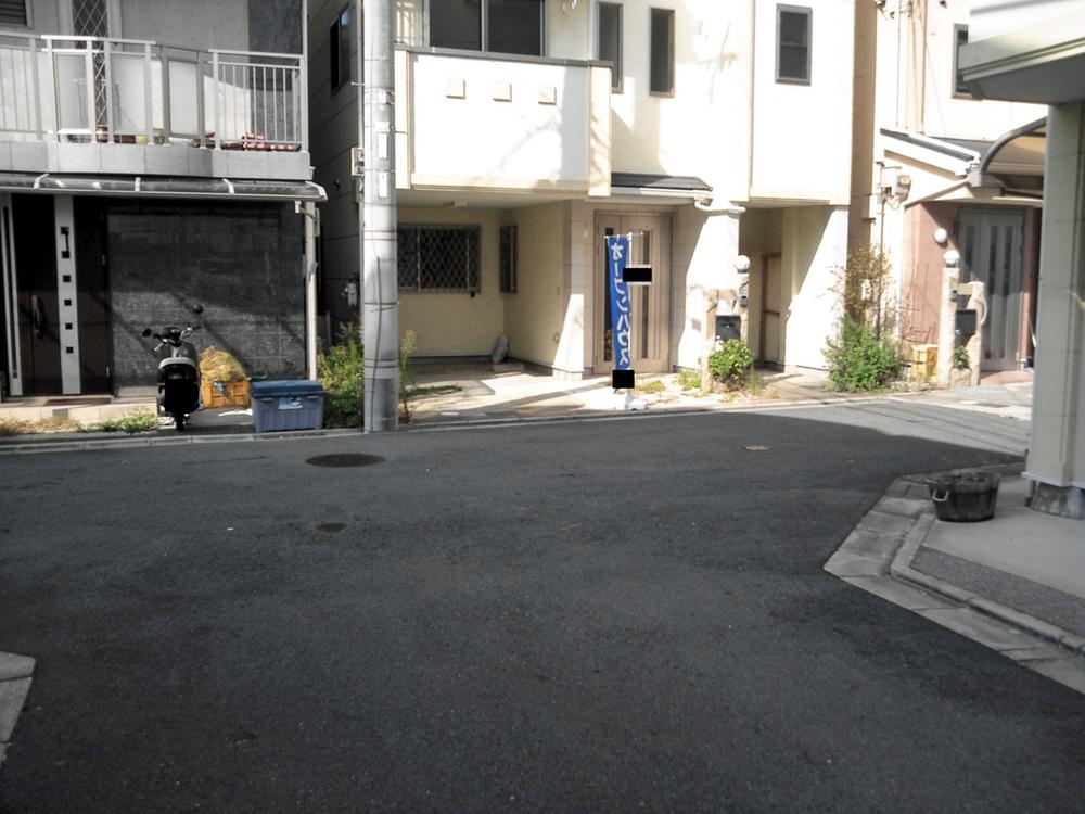 Local photos, including front road. Local (November 5, 2013) Shooting