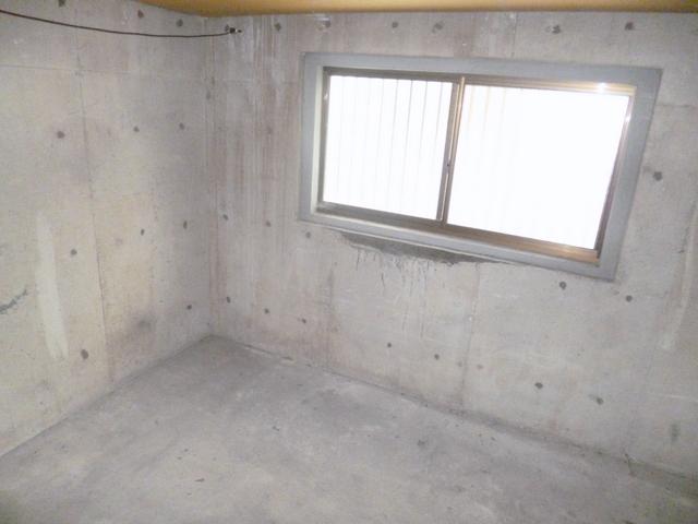 Parking lot. Local (July 2013) Shooting