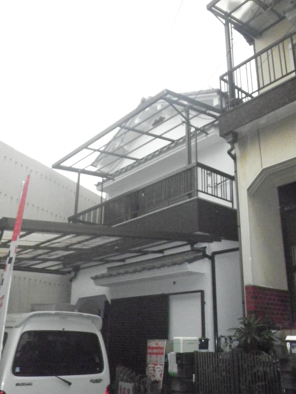 Local appearance photo. Local (11 May 2013) Shooting Already repainting some outer wall (terrace ・ In the car port work)