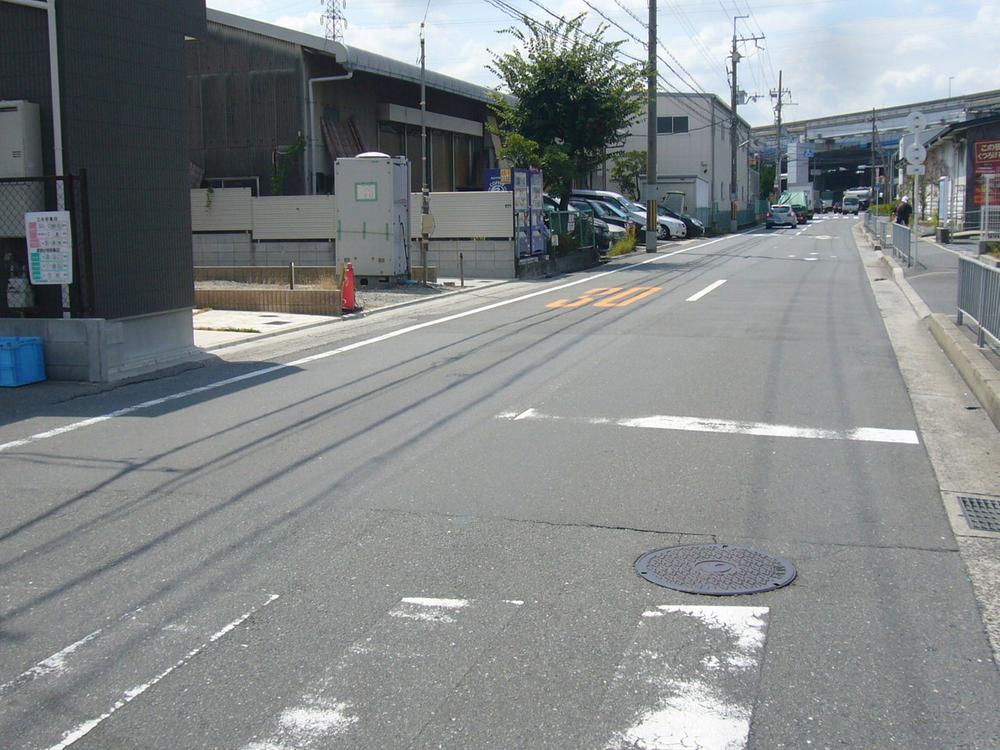 Local photos, including front road. Local (August 2013) Shooting