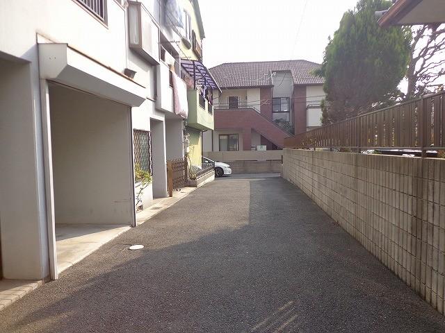 Local photos, including front road. Front road (1)