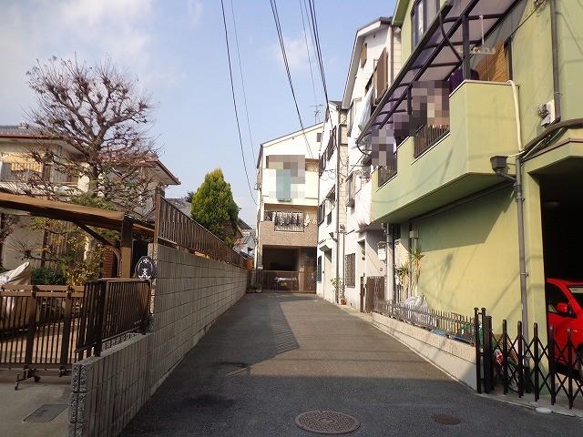 Local photos, including front road. Front road (2)