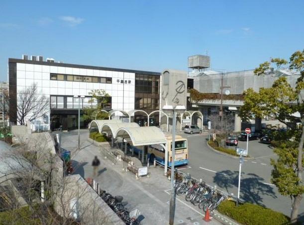 Other. JR Senrioka Station There is a bus terminal.