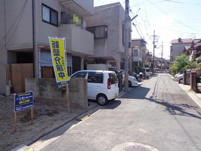 Local photos, including front road. Front road (2)