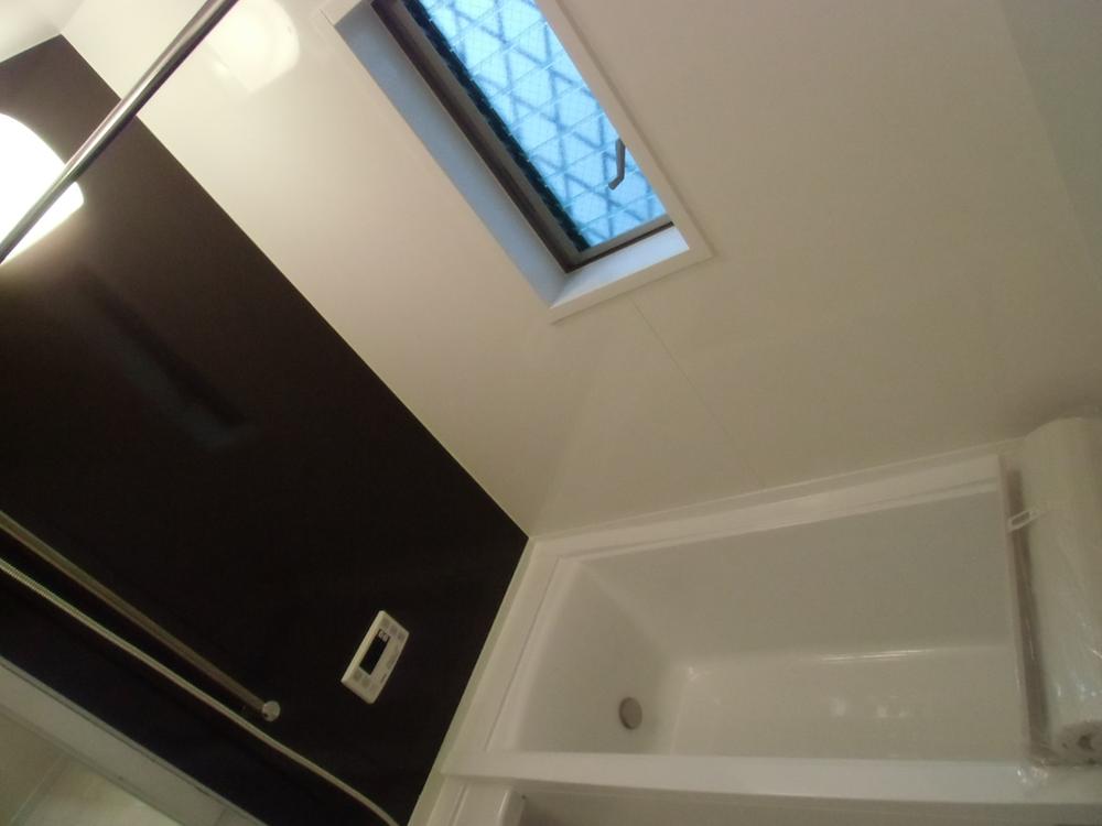 Bathroom. Indoor (11 May 2013) Shooting