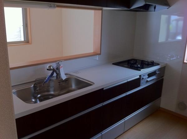 Kitchen. Your family close to face-to-face kitchen