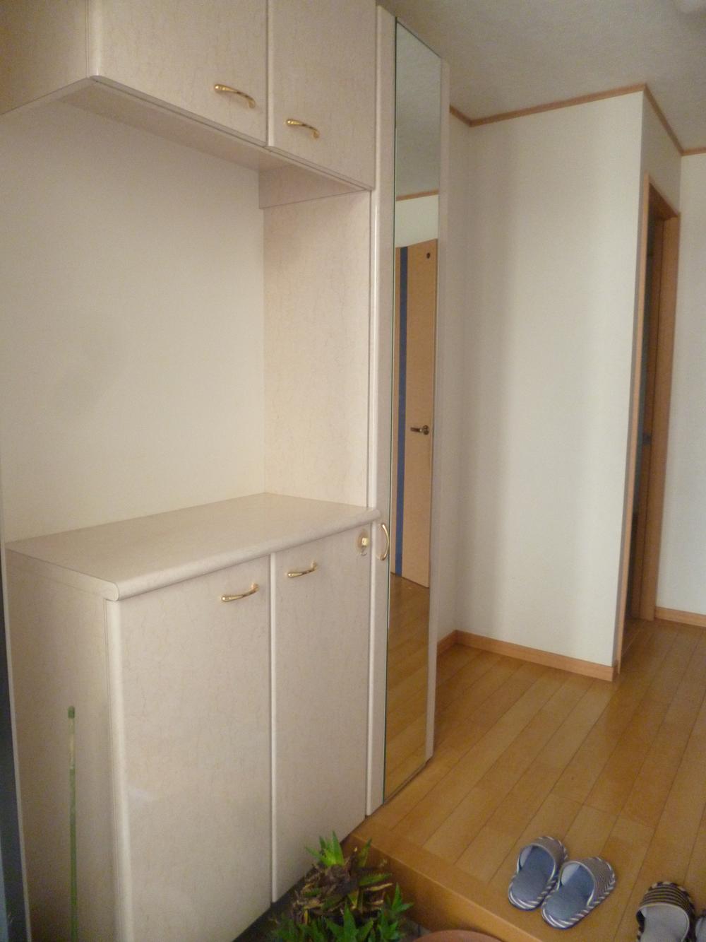 Entrance. Local (September 2013) Shooting