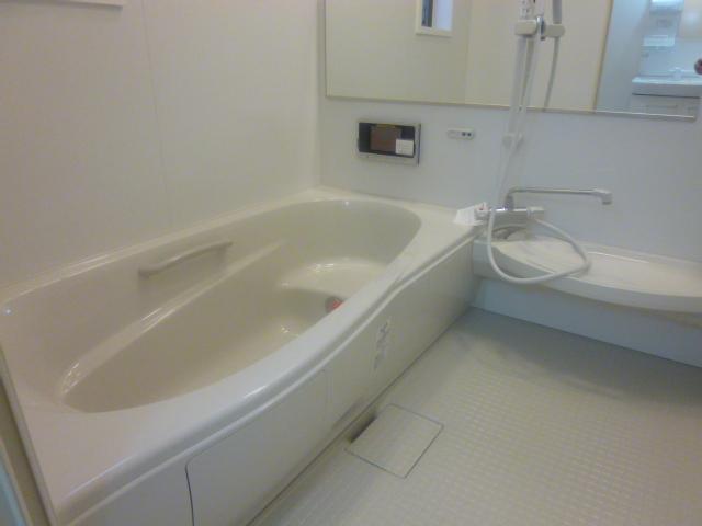 Same specifications photo (bathroom)