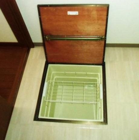 Receipt. Useful floor housed in the housing ☆ 