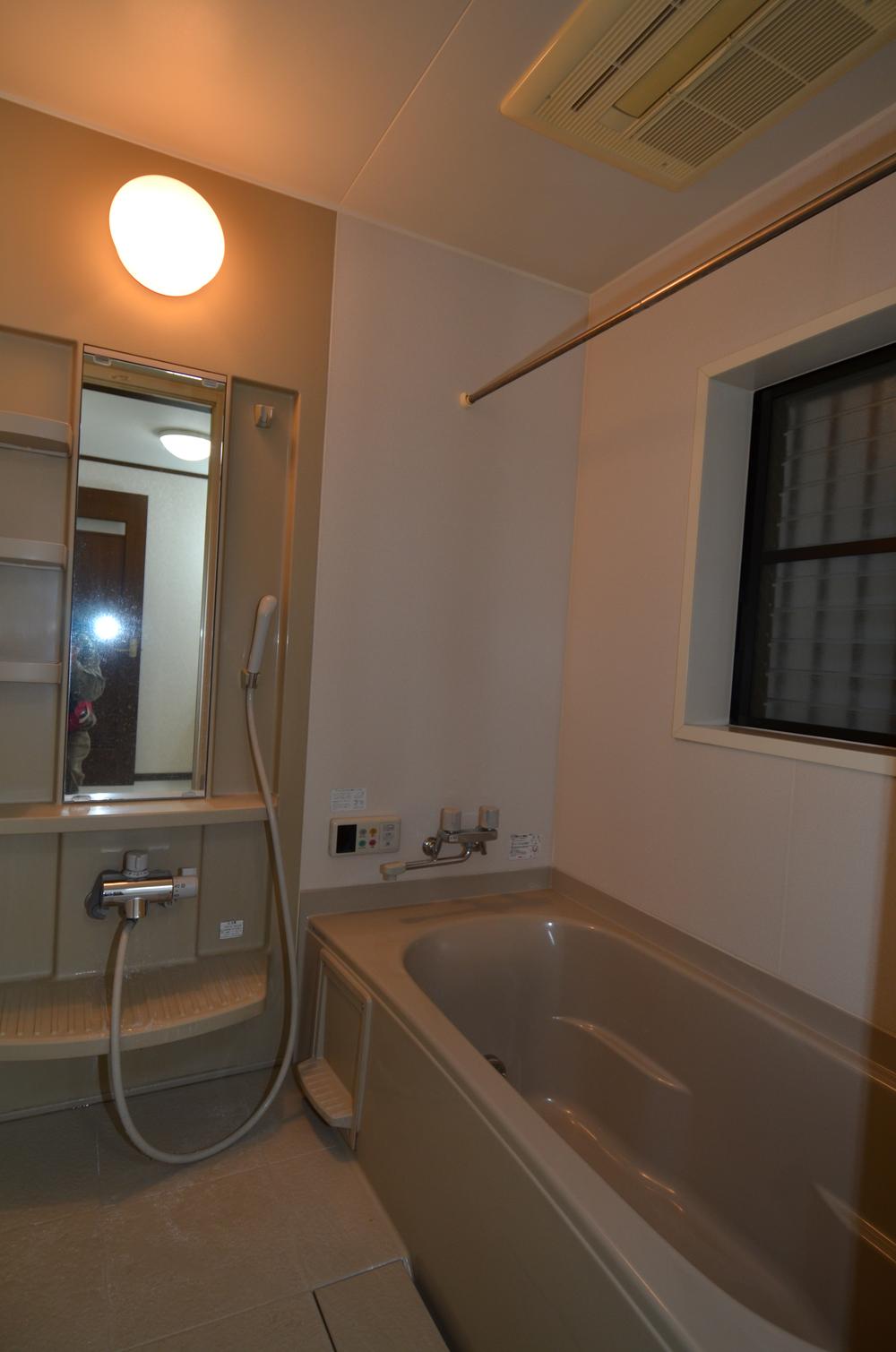 Bathroom. Indoor (April 2013) Shooting