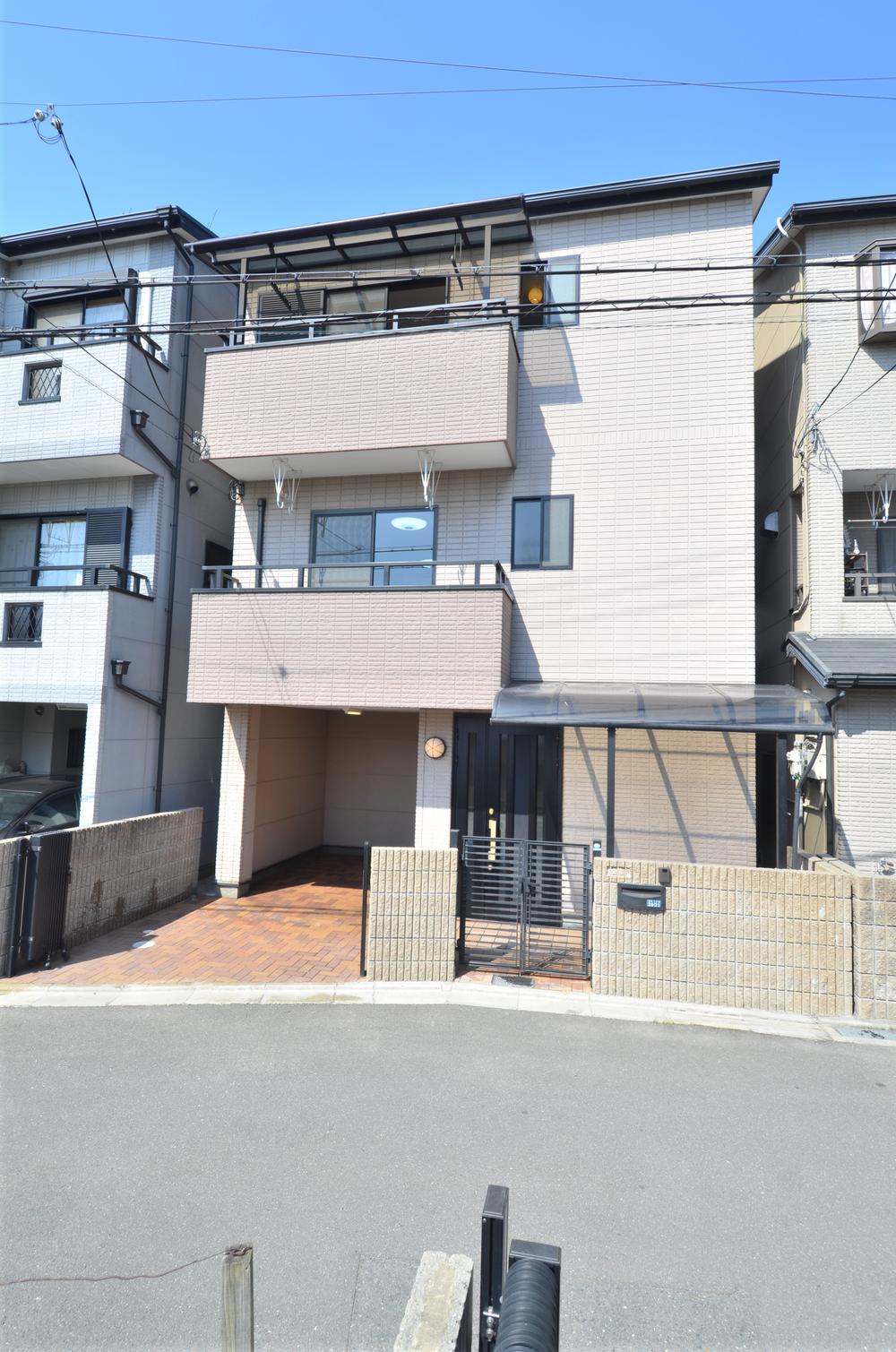 Local appearance photo. Local (April 2013) Shooting