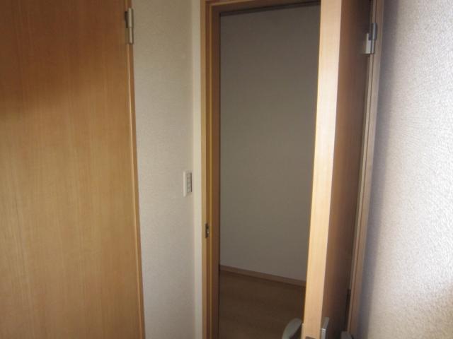 Receipt. Shooting from the room