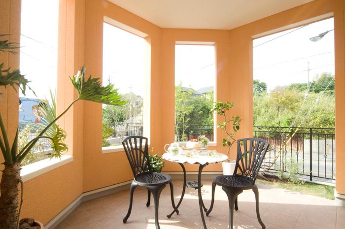 Building plan example (introspection photo). Terrace spaces that take advantage of the on-site benefits of garden. You can take advantage of as a second living room that leads to the living room. (Our example of construction)